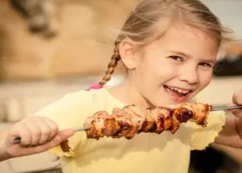 Beneficiile pe care le are carnea de pui pentru copii