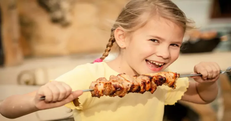 Beneficiile pe care le are carnea de pui pentru copii