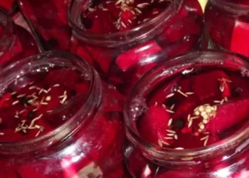 Consumă asta și nu vei mai merge la medic niciodată! Vă readuce vederea, detensionează colonul și elimină grăsimea ficatului