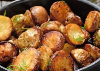 Rețetă tradițională de cartofi la cuptor