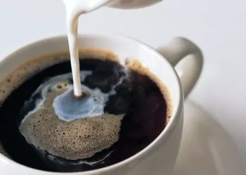 Greșeli care îți transformă cafeaua zilnică într-o otravă pentru organism