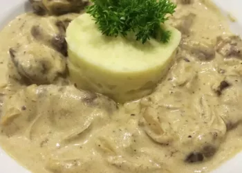 Ficăței de pui în sos de smântână