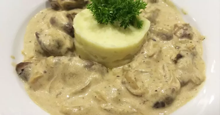 Ficăței de pui în sos de smântână