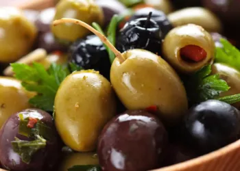 Măslinele consumate zilnic aduc beneficii incredibile organismului nostru. Toate femeile au nevoie de asta