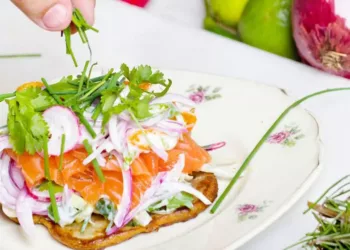 Bruschetă cu somon afumat