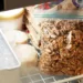 Cel mai tare truc! Uite ce se întâmplă dacă pui nucile în congelator