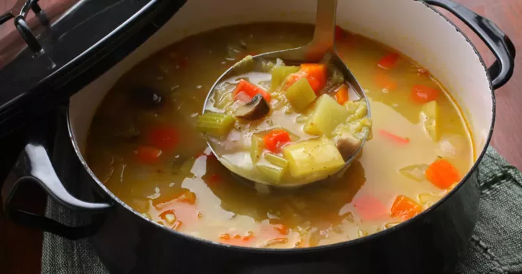 Ciorbă de vară cu dovlecei