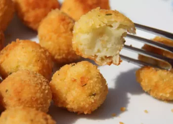 Mâncare de post de la Mănăstirea dintr-un Lemn. Pârjoale de cartofi