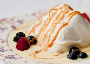 Rețeta tradițională pentru desertul copilăriei ,,Lapte de pasăre”