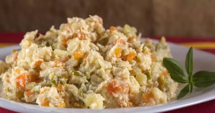 Salata de boeuf cu ciuperci, o salată gustoasă și ușor de preparat!