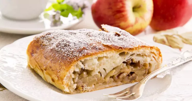 Ștrudel cu mere de casă