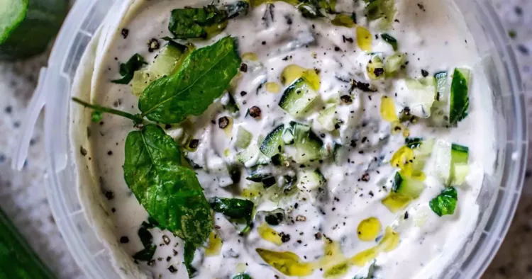 Pui la grătar cu legume și sos de cireșe