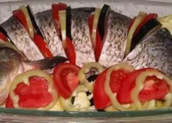 Crap cu legume la cuptor