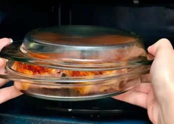 Atenție mare! Nu reîncălzi niciodată aceste alimente! Te poți intoxica