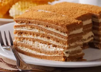 Lava cake cu ciocolată fără coacere. Vezi cât de rapid se prepară