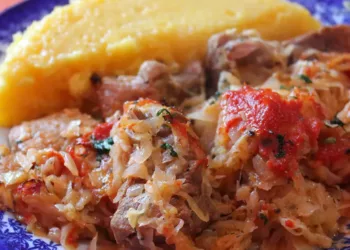 Varză nouă cu carne de porc la cuptor