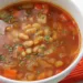 Ciorbă de fasole cu ciuperci, o mâncare sănătoasă de post care nu poate fi mâncată decât cu mare poftă