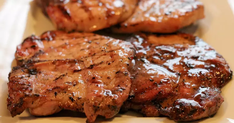 Secretul celei mai fragede și suculente fripturi de porc. Așa trebuie preparată pentru un preparat perfect