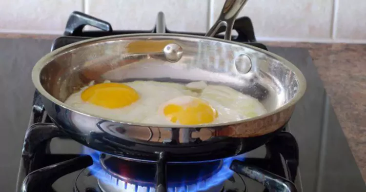 Pește gătit perfect. Cum să nu îl lipești de tigaie și să îți iasă exact ca la restaurant. Un bucătar chef dezvăluie secretul