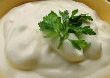 Maioneză de casă fără ouă, este neașteptat de gustoasă și simplu de pregatit