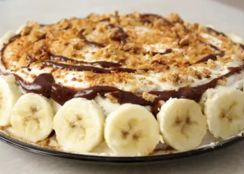 Blinii dulci pregătite fără făină, griș sau zahăr. Un răsăț dulce și sănătos care este gata în în 5 minute!