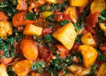 Mâncărică de cartofi cu ardei și pătrunjel