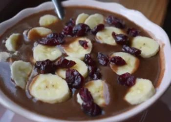 Mic dejun foarte sănătos pentru perioada postului, gata în 5 minute!  Se prepară din ingrediente naturale și ajută la detoxifierea organismului nostru.