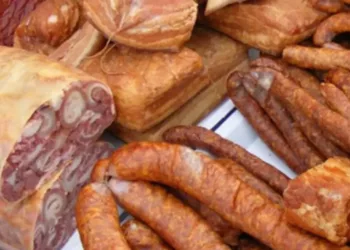 Monoglutamatul de sodiu, cel mai periculos ingredient care transformă orice mâncare nesănătoasă într-o mâncare extraordinar de bună.