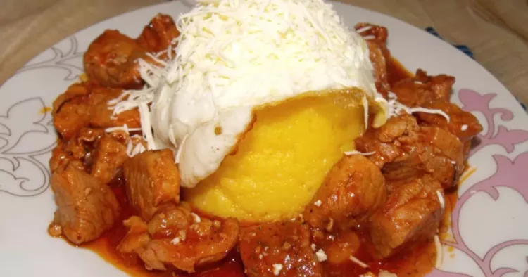 Tochitură dobrogeană autentică, un preparat tradițional delicios