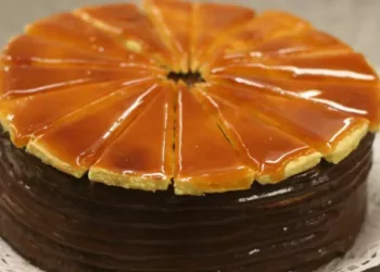 În sfârșit am făcut celebrul tort ungresc Doboș! Recomand cu drag