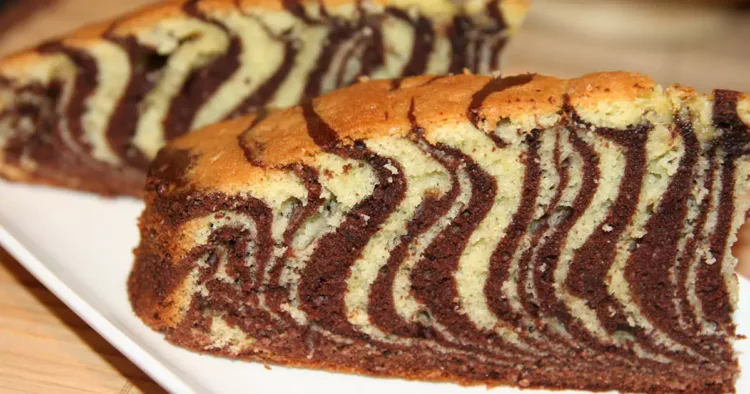 Pandișpan de post cu fructe