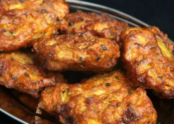 Onion Bhaji-Chifteluțe indiene de post cu ceapă