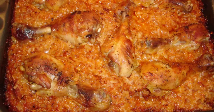 Varză cu orez și copănele de pui, o combinație tradițională delicioasă. Orice gospodină trebuie să o încerce