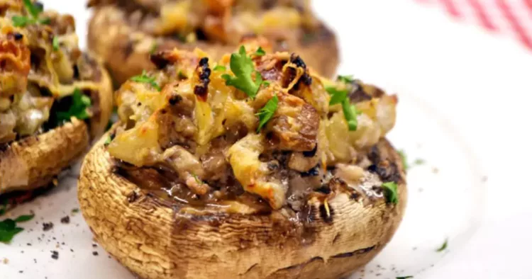 Ciupercuțe umplute cu bacon și cașcaval