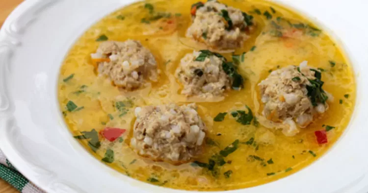 Ciorbă de perișoare a la grec, ciorba la care nu poți refuza și a doua porție