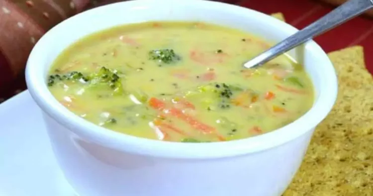 Supa care detoxifică organismul, foarte sănătoasă și consistentă. Iată ce conține