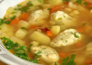 Supă de găluște cu legume delicioasă