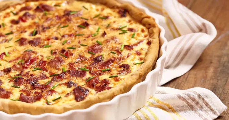 Quiche cu bacon și cașcaval, o rețetă absolut delicioasă