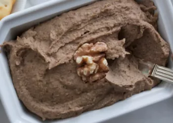 Cum să faci un pate cremos și gustos fără carne! Rețeta ne-o dezvăluie un  bucătar renumit