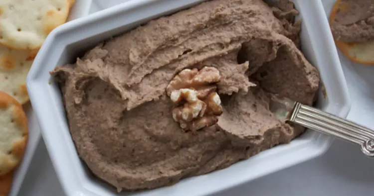 Cum să faci un pate cremos și gustos fără carne! Rețeta ne-o dezvăluie un bucătar renumit