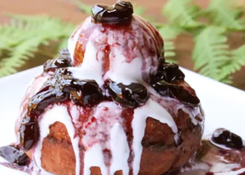 Rețeta pentru papanași fragezi și aromați. Sigur este alegerea perfectă pentru acest weekend