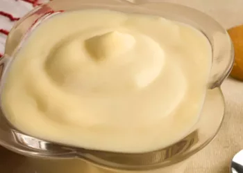 Budincă de vanilie din copilărie, gustul natural pe care nu îl vom uita niciodată