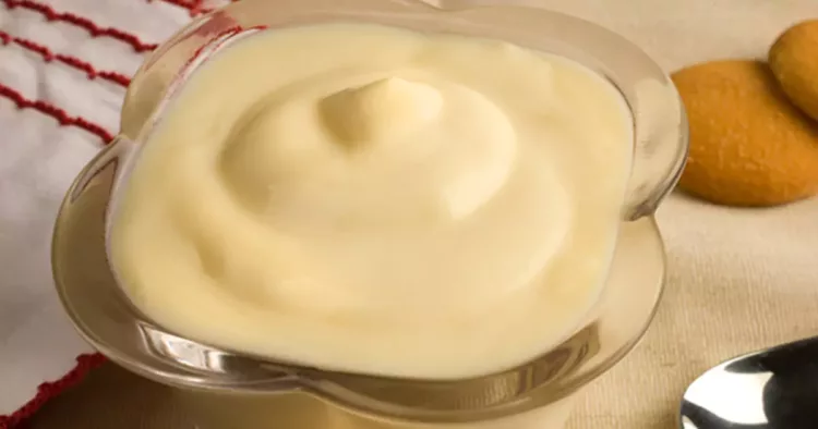 Budincă de vanilie din copilărie, gustul natural pe care nu îl vom uita niciodată