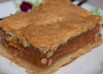 Cea mai bună plăcintă cu mere și gutui pe care o poți prepara pentru cei dragi! Este de post, dar o poți mânca oricând, un desert