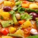 Ce trebuie să mâncăm în perioada postului. Cum se prepară mâncarea de bame și legume, o mâncărică delicioasă pe care toate gospodinele trebuie să o încerce