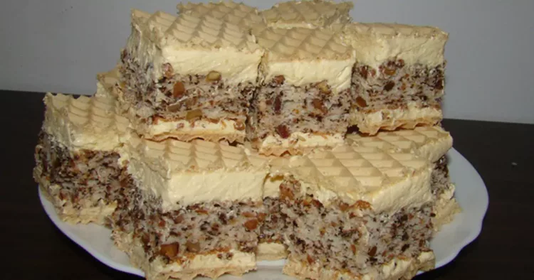 Cum se prepară prăjitura Nașa, o combinație de gusturi care îți face curcubeu pe cerul gurii. Rețeta pas cu pas: