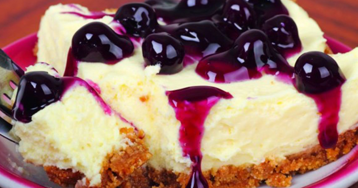 Prăjitură cu brânză și dulceață de afine, un răsfăț total, mai ceva ca cheesecake-ul!