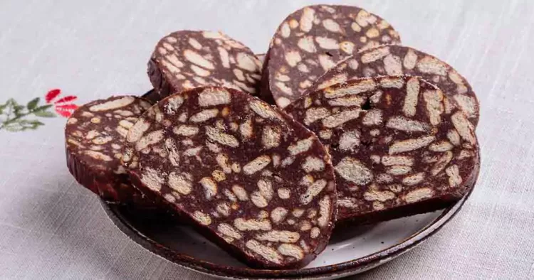 Cum să preparăm un salam de biscuiți în 30 minute. Desertul copilăriei pe care nu îl uit la niciun post