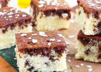 Prăjitură foarte gustoasă cu nucă de cocos! Reţeta de post a unei maici  Nuca de cocos refacere structurile nervoase!