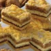 Prăjitură fragedă cu gem si cremă de nuci. Este o prăjitură ușor de pregătit, cu ingrediente la îndemana oricui